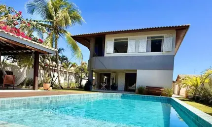 Casa para Venda em Lauro de Freitas, Vilas Do Atlântico, 4 dormitórios, 3 suítes, 5 banheiros, 4 vagas