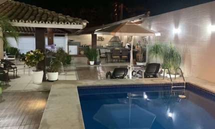 Casa para Locação em Lauro de Freitas, Vilas Do Atlântico, 4 dormitórios, 4 suítes, 6 banheiros