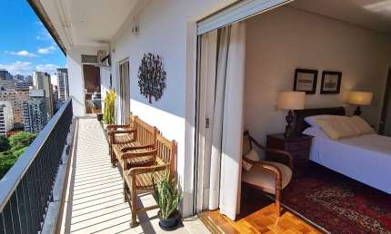 Espetacular apartamento na Av São Luis com 400 m2 úteis