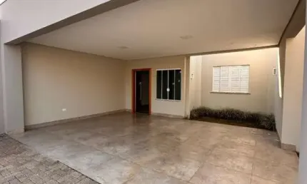 Casa à venda em Maringá, Jardim Munique, com 3 quartos, com 138 m²