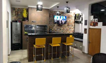 Sobrado à venda em Maringá, Jardim Oriental, com 3 quartos, com 500 m²