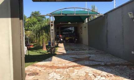 Casa à venda em Maringá, Portal das Torres, com 2 suítes, com 220 m²