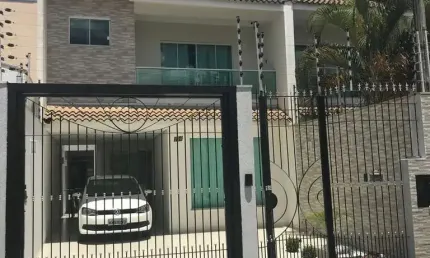 Casa à venda em Maringá, Parque Avenida, com 3 quartos, com 185 m²