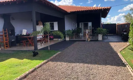 Chácara à venda em Presidente Castelo Branco, Centro, com 1 suíte, com 1000 m²