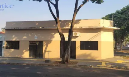 Casa à venda em Maringá, Parque Palmeiras, com 2 quartos, com 145.92 m²