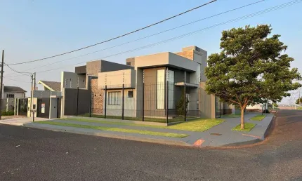 Casa à venda em Maringá, Jardim Oriental, com 3 quartos, com 202 m²