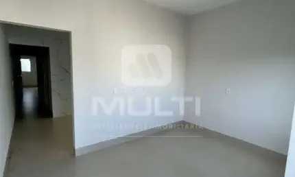 Casa com 2 quartos à venda no Canaã, Uberlândia  por R$ 270.000