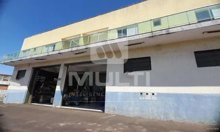 Sala comercial para alugar no Umuarama, Uberlândia  por R$ 6.000