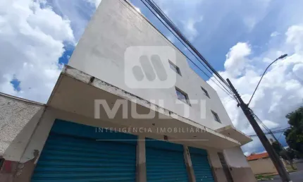 Apartamento com 3 quartos para alugar no Tibery, Uberlândia  por R$ 2.500