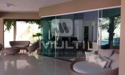 Casa com 5 quartos para alugar no Jardim Karaíba, Uberlândia  por R$ 13.000