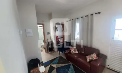 Casa com 2 quartos para alugar no Jardim Karaíba, Uberlândia 