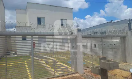 Apartamento com 2 quartos para alugar no Jardim Itália, Uberlândia  por R$ 1.200