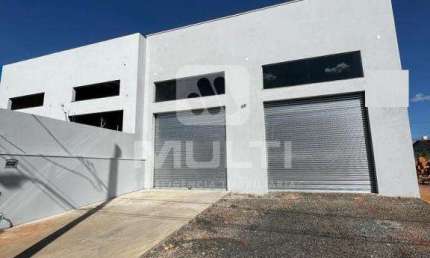 Barracão / Galpão / Depósito para alugar no Jardim Holanda, Uberlândia  por R$ 6.000
