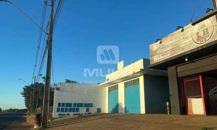 Sala comercial para alugar no Morada Nova, Uberlândia  por R$ 900