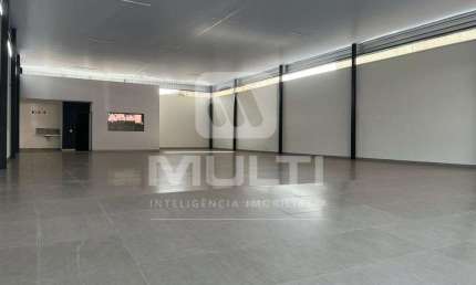 Sala comercial para alugar no Brasil, Uberlândia  por R$ 13.000