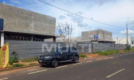 Sala comercial para alugar no Shopping Park, Uberlândia  por R$ 1.800