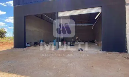 Barracão / Galpão / Depósito para alugar no Shopping Park, Uberlândia  por R$ 5.000