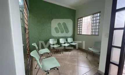 Casa comercial para alugar no Luizote de Freitas, Uberlândia  por R$ 6.000