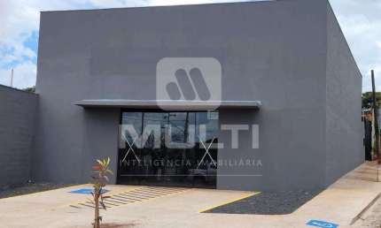 Barracão / Galpão / Depósito para alugar no Dona Zulmira, Uberlândia  por R$ 6.500