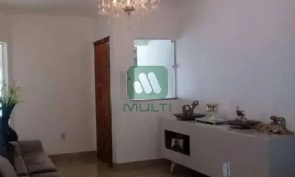 Barracão / Galpão / Depósito para alugar no Jardim Europa, Uberlândia  por R$ 6.000