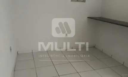 Sala comercial para alugar no Luizote de Freitas, Uberlândia  por R$ 1.200
