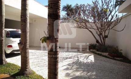 Casa comercial para alugar no Morada da Colina, Uberlândia  por R$ 29.000