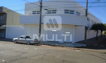 Barracão / Galpão / Depósito para alugar no Daniel Fonseca, Uberlândia  por R$ 15.000