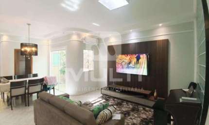 Casa com 4 quartos para alugar no Chácaras Tubalina, Uberlândia  por R$ 5.500