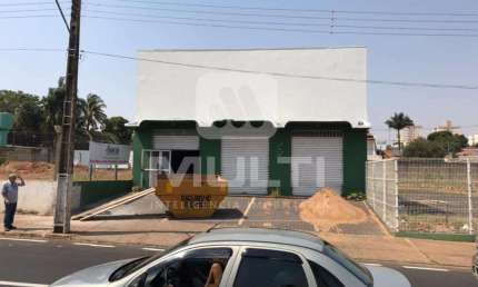 Sala comercial para alugar no Bom Jesus, Uberlândia  por R$ 12.000