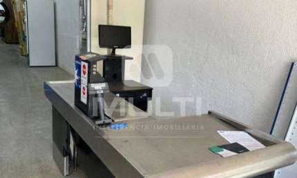 Sala comercial para alugar no Dona Zulmira, Uberlândia  por R$ 6.000