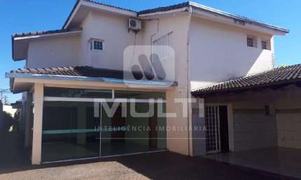 Casa comercial para alugar no Umuarama, Uberlândia  por R$ 5.000