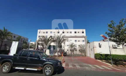 Apartamento com 2 quartos para alugar no Shopping Park, Uberlândia  por R$ 1.600