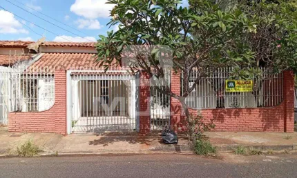 Casa com 3 quartos para alugar no custódio pereira, uberlândia  por r$ 1.800