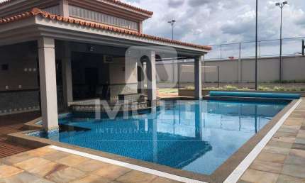 Casa comercial para alugar no Brasil, Uberlândia  por R$ 12.000