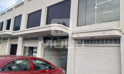 Sala comercial para alugar no Brasil, Uberlândia  por R$ 7.500