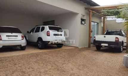 Casa com 3 quartos à venda no Morada da Colina, Uberlândia  por R$ 1.100.000