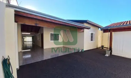 Casa com 3 quartos para alugar no Jardim Patrícia, Uberlândia 