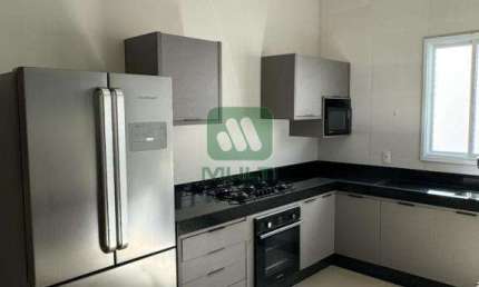 Casa em condomínio fechado com 3 quartos para alugar no Jardim Sul, Uberlândia  por R$ 12.000