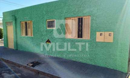 Casa com 7 quartos para alugar em Saraiva, Uberlândia  por R$ 3.700