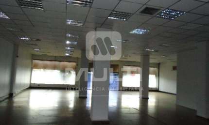 Apartamento com 1 quarto para alugar no Umuarama, Uberlândia  por R$ 68.000