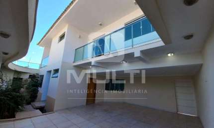 Casa com 4 quartos para alugar no Daniel Fonseca, Uberlândia  por R$ 8.000
