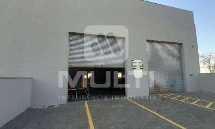 Barracão / Galpão / Depósito para alugar no Jardim Botânico, Uberlândia  por R$ 7.500