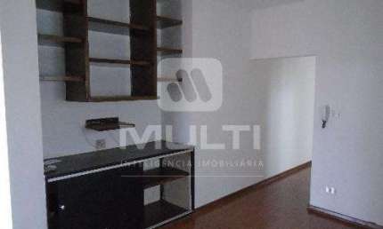 Casa com 3 quartos para alugar no Brasil, Uberlândia  por R$ 4.000