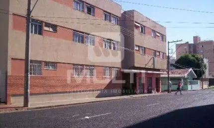 Apartamento com 3 quartos para alugar no Santa Maria, Uberlândia  por R$ 2.100