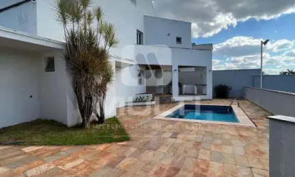 Casa com 4 quartos para alugar no Morada da Colina, Uberlândia  por R$ 10.000