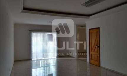 Apartamento com 3 quartos para alugar no Umuarama, Uberlândia  por R$ 4.000