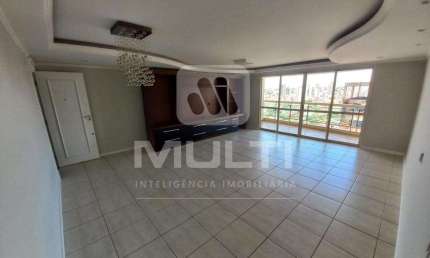 Apartamento com 4 quartos para alugar no Centro, Uberlândia  por R$ 4.500