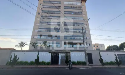 Apartamento com 3 quartos para alugar no Santa Mônica, Uberlândia  por R$ 4.000
