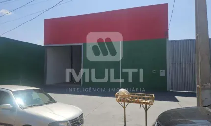 Barracão / Galpão / Depósito para alugar no Novo Mundo, Uberlândia  por R$ 9.000