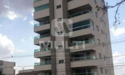 Apartamento com 3 quartos para alugar em Granada, Uberlândia  por R$ 4.000